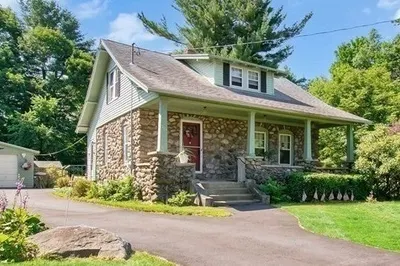 319 Shrewsbury St 1