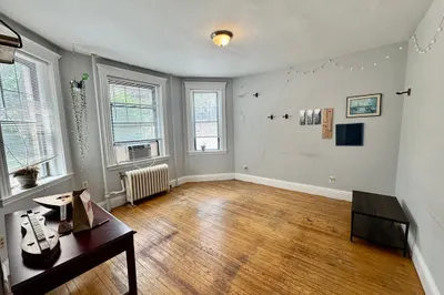 6 Sutherland Rd #3