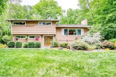 18 Winchester Dr #- 1