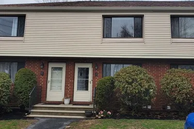 2 Sterling Ln #2 1