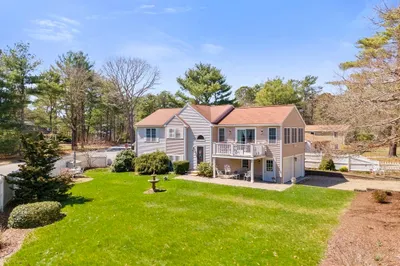 83 Wareham Lake Shore Dr 1