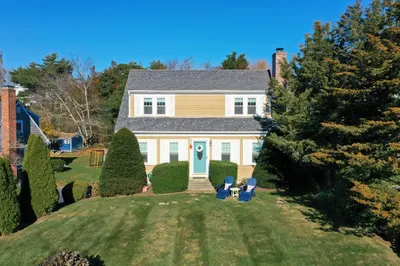 17 Dexter Ave 1
