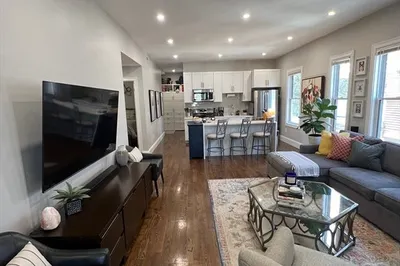 20 Mayfield St #2