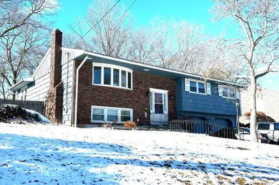 65 Kenelworth Ave