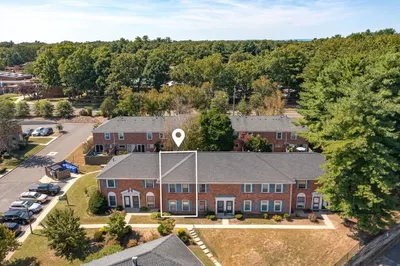 22 Yorktown Dr #22