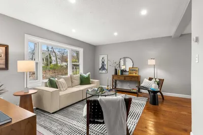 357 Boylston St #5