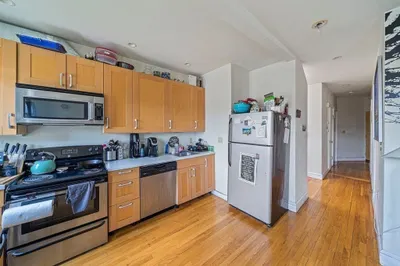 76 Everett St #3