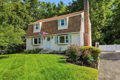 77 Briar Rd 1