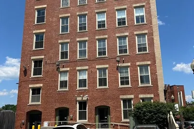 21 Wingate St #405 1