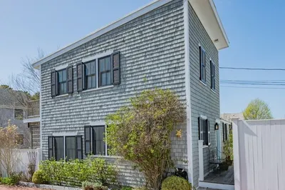 64 Franklin Street #D