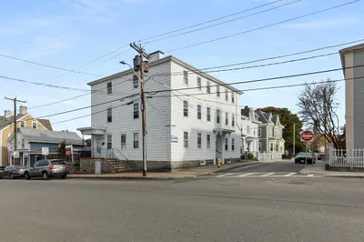 40-42 Middle St