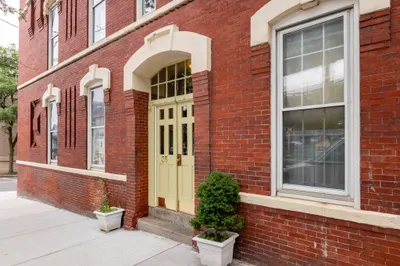 35 Chestnut St #1