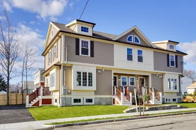 276 Waverley Avenue #1