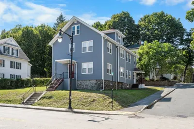 92 Greenwood St 1