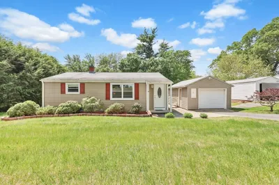 76 Regal St