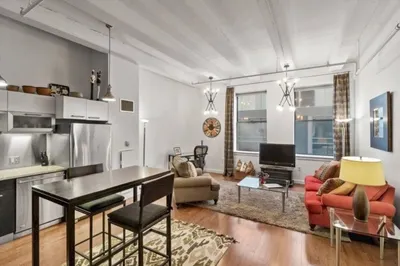 88 Kingston St #3E 1