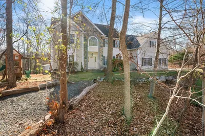 2300 Bay Road 1