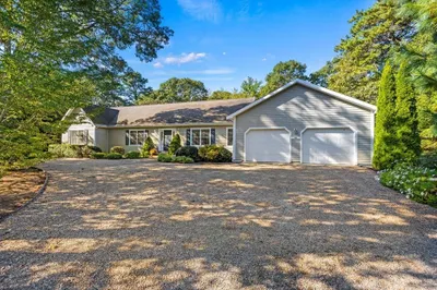 120 Alden Dr 1