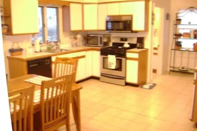 12 Bruce Rd 1