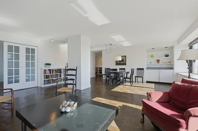 85 East India Row #15F 1