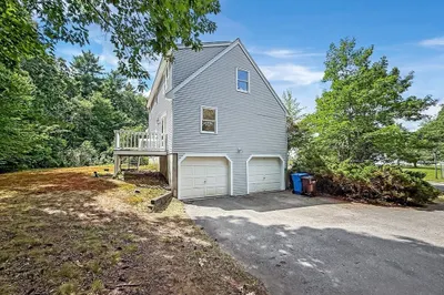 21 Burnside Ln 1