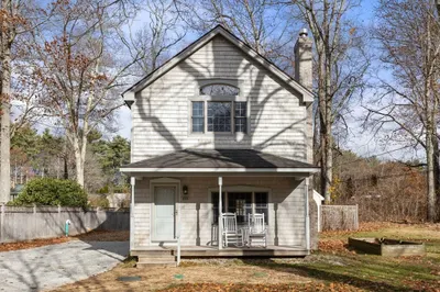 111 Drake Ln 1
