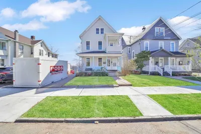 130-132 Brown Ave