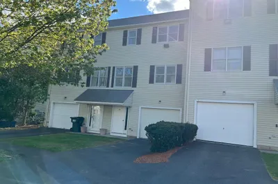 32 Towle Dr #32 1