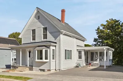 58 Webster St 1
