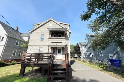 216 Oak Grove Ave #2nd Floor
