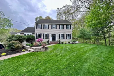 51 Magnolia Dr 1