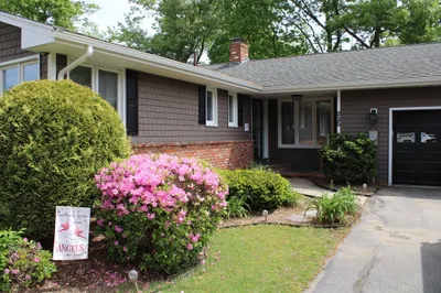 225 Braemoor Rd 1