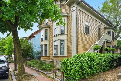 33B Pleasant St #33B
