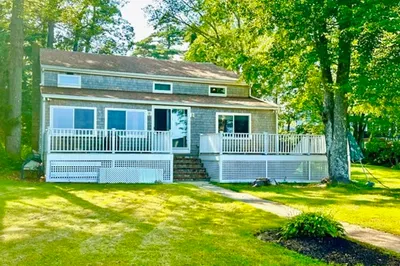 207 Lakeside Rd