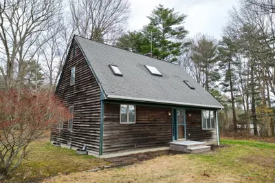 2 Perkins Ln 1