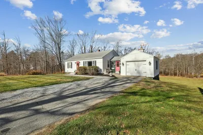 266 W Main St 1