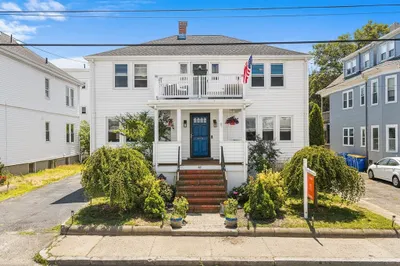 43 Dolphin Ave 1