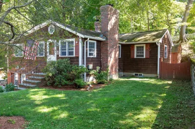 5 Mansion Rd 1