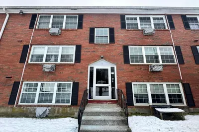 9 Tara Dr #4 1
