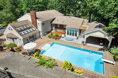 27 Rutgers Rd 1