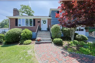 61 Colwell Dr