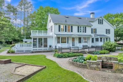 680 Old Connecticut Path 1
