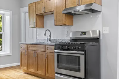 47 Coleman St #3