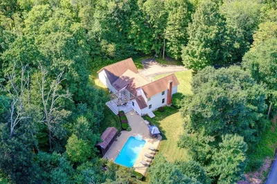 122 Brookfield Rd 1