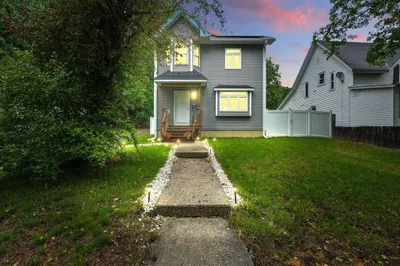 446 Pequoig Ave