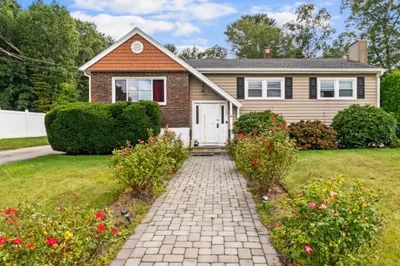 17 Acorn Dr 1