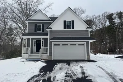 65 Bartlett St 1