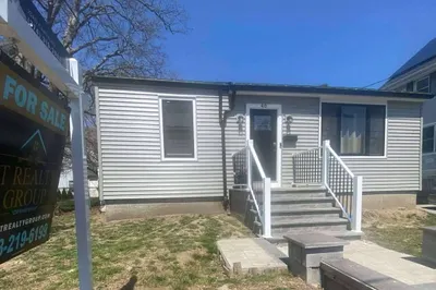 46 Middlesex St