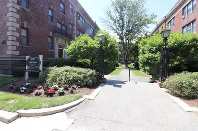 30 Park St #1 1