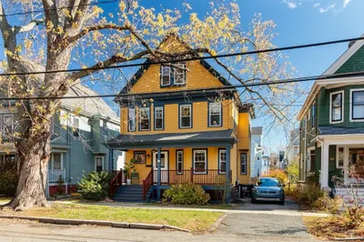 61 Highland Road 1